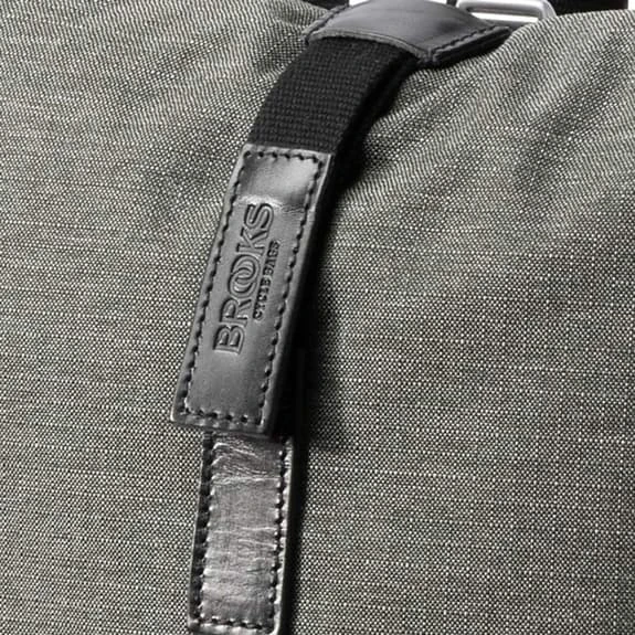 Sac à Dos Brooks England Pickwick Tex Nylon 12L Gris 2 Sac à Dos Brooks England Pickwick Tex Nylon 12L Gris – Image 2